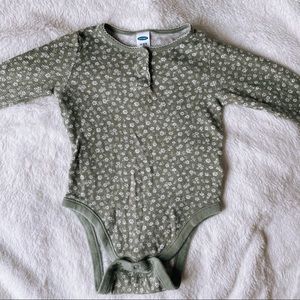 Long sleeve thermal henley bodysuit for baby girl 12-18m